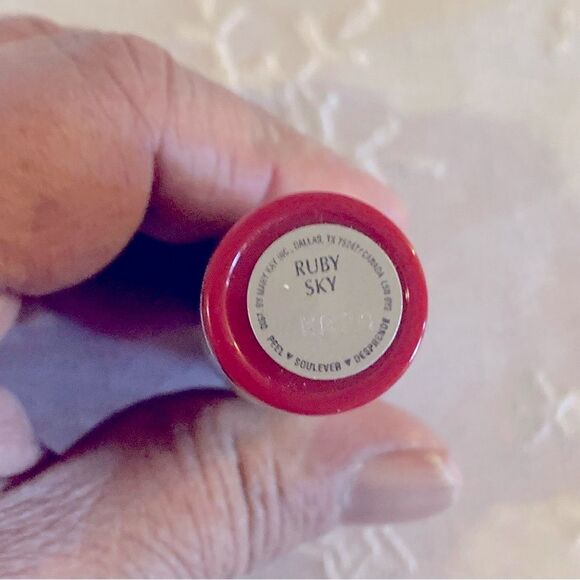 Mary Kay Lipstick Ruby Sky MK Signature Full Size NWOT Gorgeous not used - Picture 2 of 5